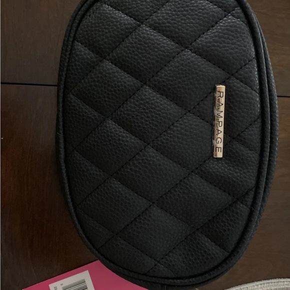 Rampage Waist Pack Fanny Pack Black Faux Leather $68 New W Tags - Picture 4 of 7